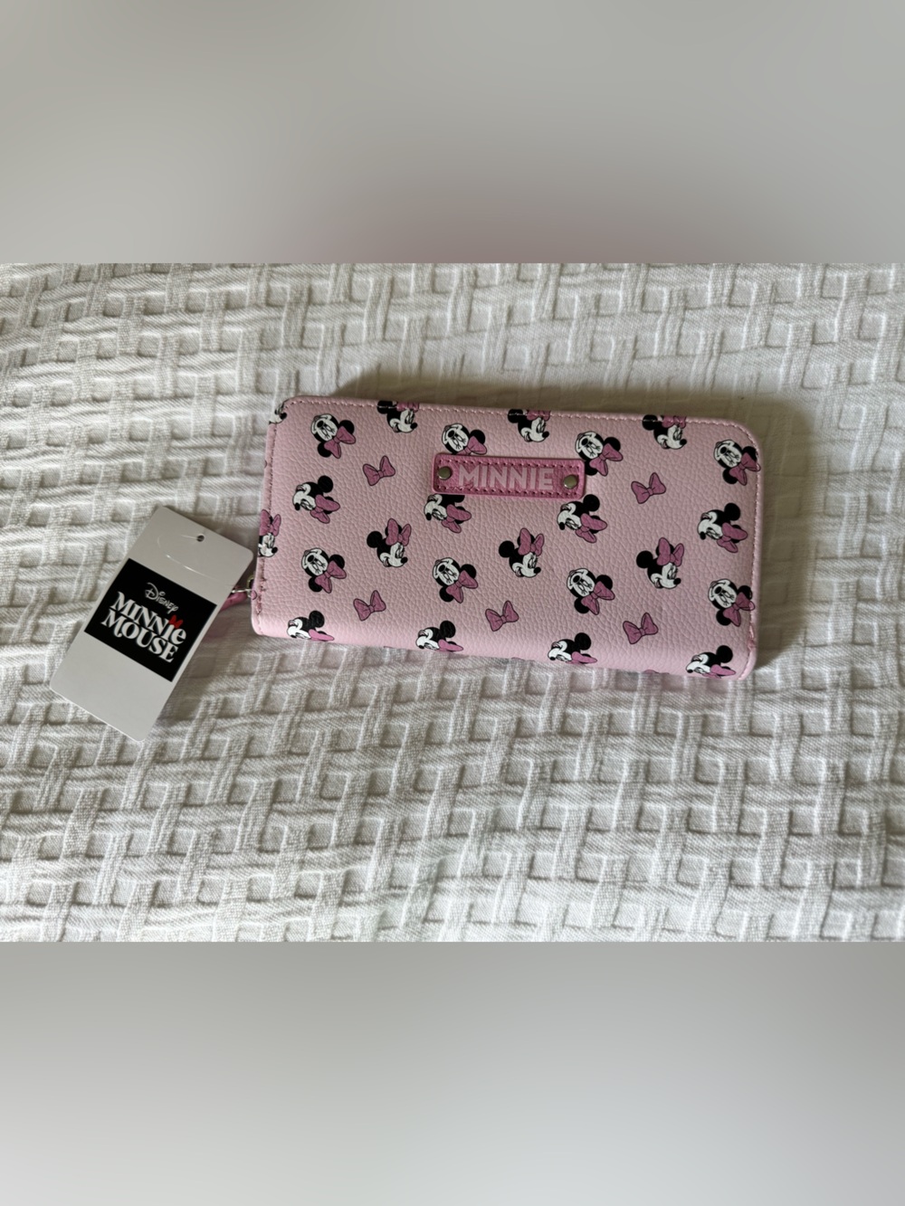 Disney Pink Minnie Mouse Patterned Zipper Wallet - Picture 1 of 1
